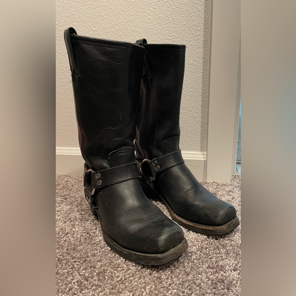 Frye Harness 12R Black Leather Boot